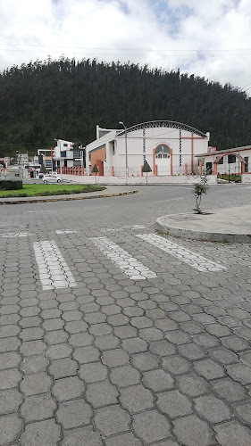 Opiniones de Iglesia Católica de la Virgen del Quinche en Otavalo - Iglesia