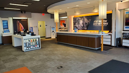 Cell Phone Store «AT&T», reviews and photos, 4701 1st Ave SE Ste 6, Cedar Rapids, IA 52402, USA
