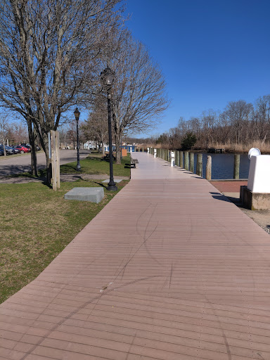 Golf Course «Indian Island Golf Course», reviews and photos, 661 Riverside Dr, Riverhead, NY 11901, USA