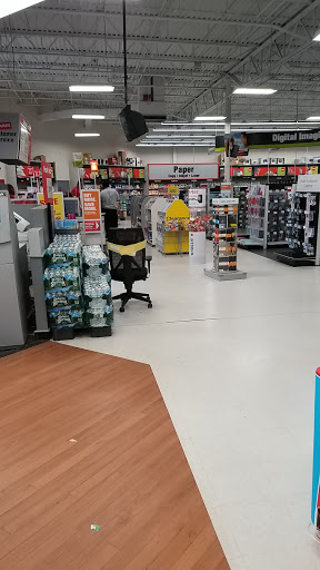 Office Supply Store «Staples», reviews and photos, 910 Wolcott St #13, Waterbury, CT 06705, USA