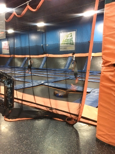 Amusement Center «Sky Zone Trampoline Park», reviews and photos, 5355 Distriplex Farms Dr #102, Memphis, TN 38141, USA