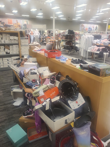 Department Store «Target», reviews and photos, 81 Taunton Depot Dr, Taunton, MA 02780, USA