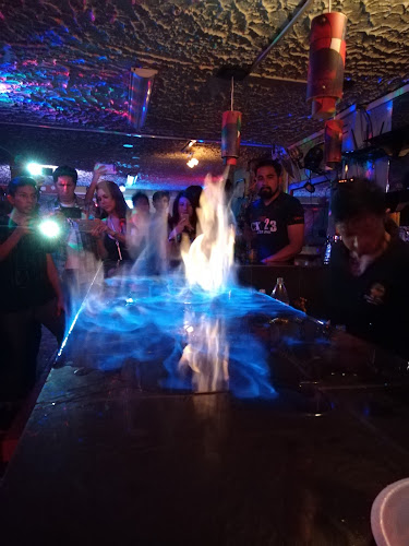 Opiniones de Volcan Bar Disc en Baños de Agua Santa - Pub