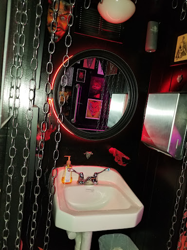 Tattoo Shop «High Rollers Tattoo Studio», reviews and photos, 203 S High St, West Chester, PA 19382, USA