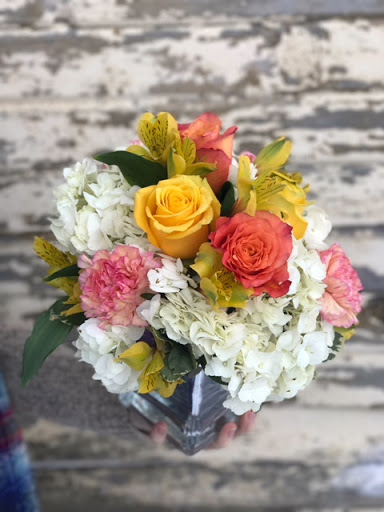 Florist «The Flower Girl», reviews and photos, 108 S 5th St, Middletown, IN 47356, USA