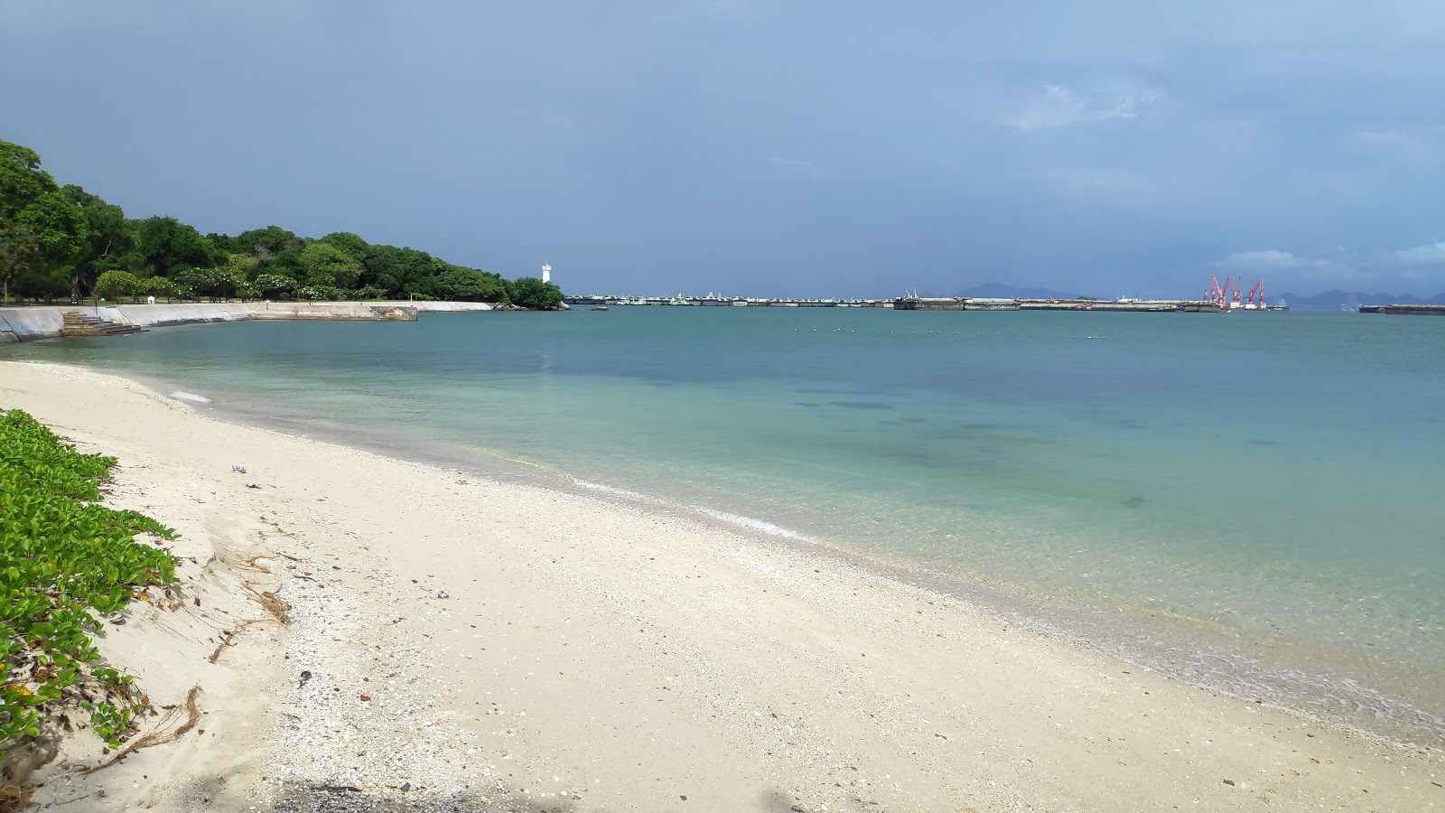 Fotografija Tha Wang Beach z svetel pesek in kamni površino