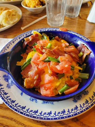 American Restaurant «Cracker Barrel Old Country Store», reviews and photos, 111 Dunson Ln, Davenport, FL 33896, USA