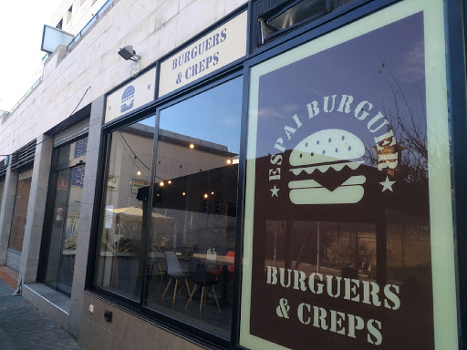 Información y opiniones sobre Espai Burguer-Tar Tar Tapas Bar de Cerdanyola