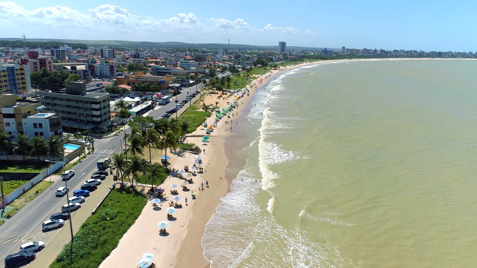 Foto von Praia da Bessa II mit lange, gerade küste