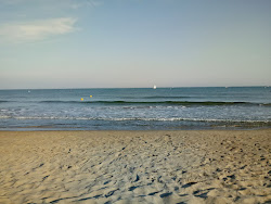 Spiaggia Porto di San Felice Circeo'in fotoğrafı dağlarla çevrili