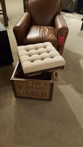 Furniture Store «Rooms To Go & Rooms To Go Kids Furniture Store - Montgomery», reviews and photos, 6810 Eastchase Pkwy Suite A, Montgomery, AL 36117, USA