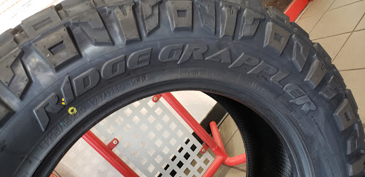 Tire Shop «Discount Tire Store - Hill Country Village, TX», reviews and photos, 15703 San Pedro Ave, Hill Country Village, TX 78232, USA