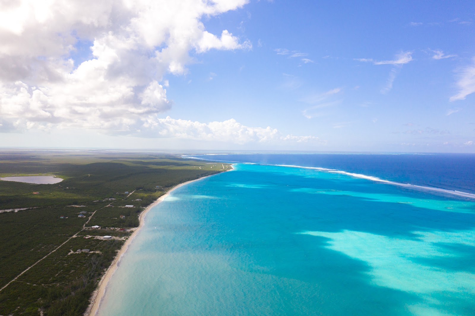 Photo de Plage du complexe Northwest Point Resort - endroit populaire parmi les connaisseurs de la détente