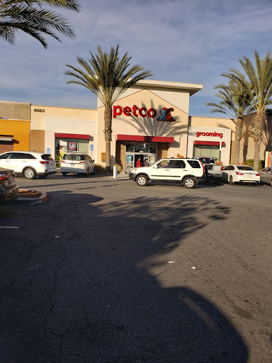 Pet Supply Store «Petco Animal Supplies», reviews and photos, 4663 Firestone Blvd, South Gate, CA 90280, USA
