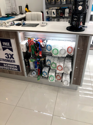 Phone Repair Service «The Fix - Mobile Phone & Computer Repair», reviews and photos, 17057 N Outer 40 Rd, Chesterfield, MO 63005, USA