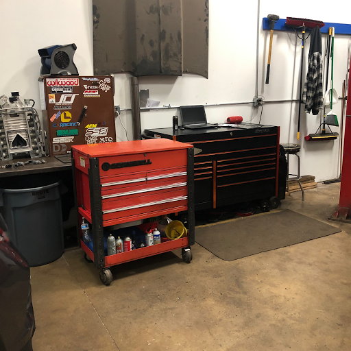 Auto Repair Shop «Top Notch Auto & More», reviews and photos, 930 Pyott Rd #105, Crystal Lake, IL 60014, USA