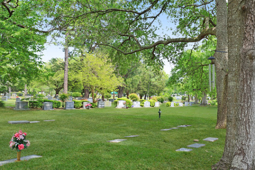 Funeral Home «Pine Crest Funeral Home & Cemeteries», reviews and photos, 1939 Dauphin Island Pkwy, Mobile, AL 36605, USA