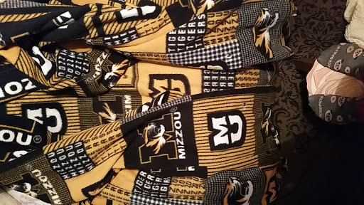 Thrift Store «Edgar & James – Goodwill Specialty Store & Donation Center», reviews and photos