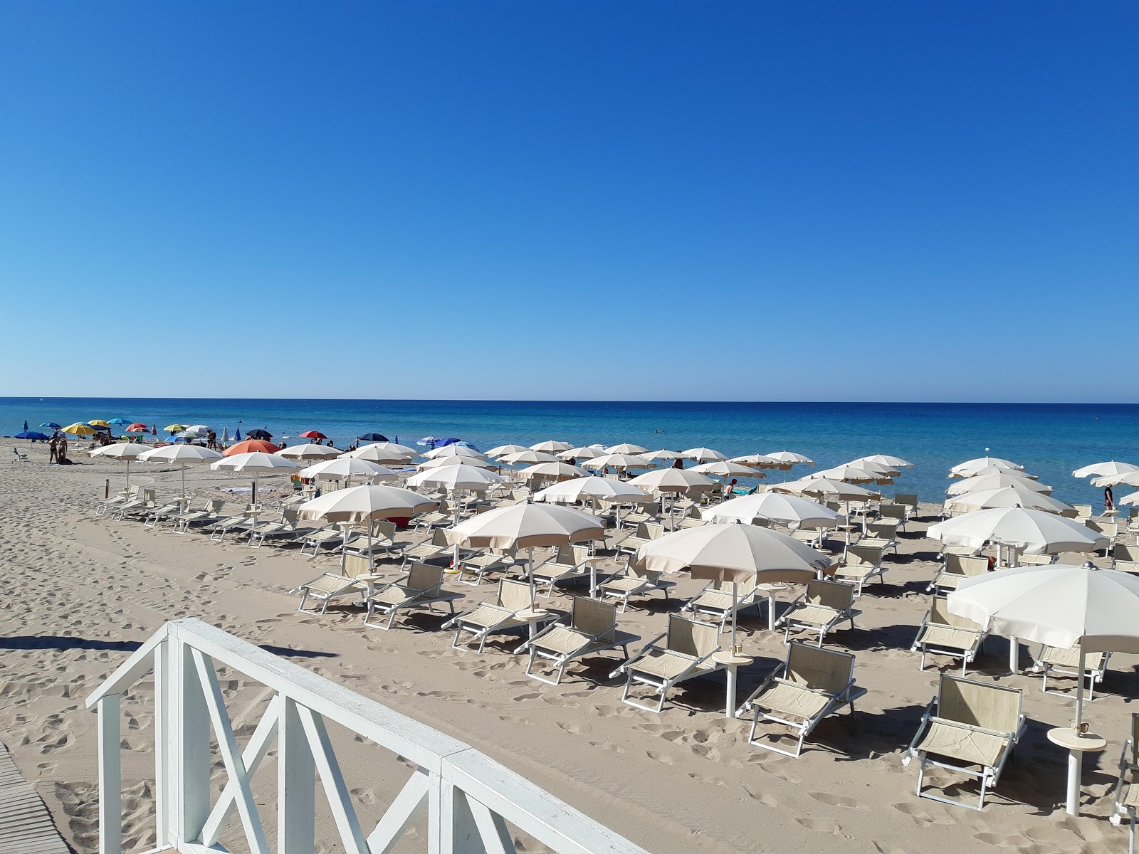 Fotografie cu Fontanelle Beach - locul popular printre cunoscătorii de relaxare