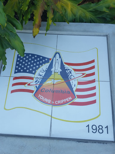 Shoe Store «DSW Designer Shoe Warehouse», reviews and photos, 12058 Lakewood Blvd, Downey, CA 90242, USA