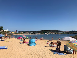 Playa de Espineiro'in fotoğrafı geniş bir kıyı şeridi ile birlikte