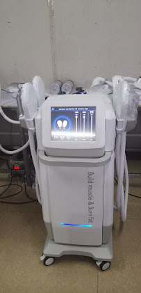 Comentarii opinii despre Centro de Dermatología Estética del Dr. Medrano