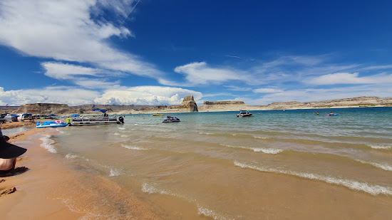 Lone Rock Beach