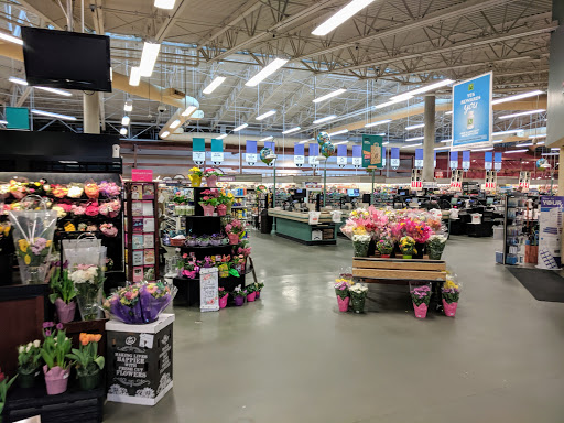Grocery Store «D & W Fresh Market», reviews and photos, 50 Douglas Ave, Holland, MI 49424, USA