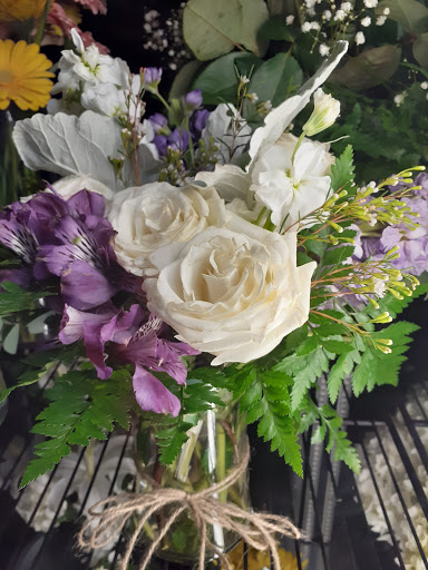 Florist «Roanoke Florist», reviews and photos, 500 US-377, Roanoke, TX 76262, USA