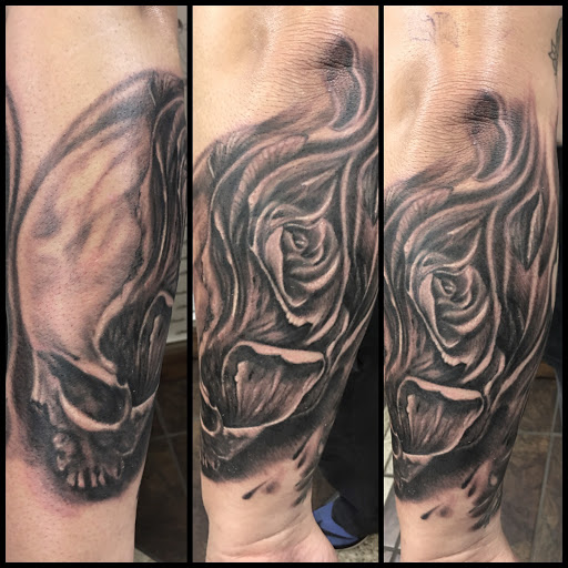 Explore cool half sleeve tattoo ideas, creative tattoo ideas in Dallas, available at Artistic Encounter