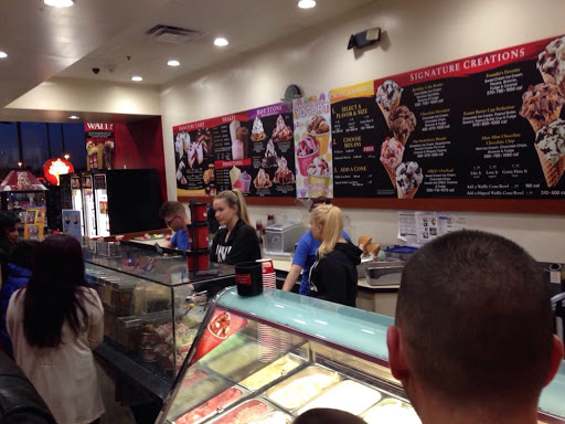 Ice Cream Shop «Cold Stone Creamery», reviews and photos, 499 Sunrise Hwy, Patchogue, NY 11772, USA
