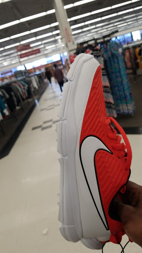 Clothing Store «Burlington Coat Factory», reviews and photos, 441 Western Ave, South Portland, ME 04106, USA