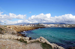 Foto von Playa de la Isla de Tarifa wilde gegend