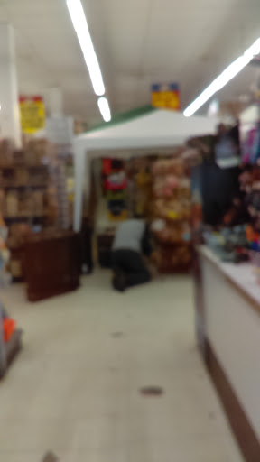 Discount Store «National Wholesale Liquidators», reviews and photos, 7101 Kissena Blvd, Flushing, NY 11367, USA