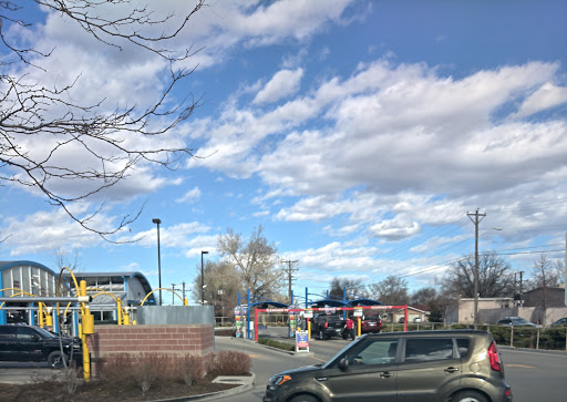 Car Wash «Breeze Thru Car Wash - Longmont», reviews and photos, 1213 Ken Pratt Blvd, Longmont, CO 80501, USA