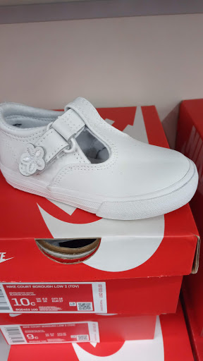 Shoe Store «Rack Room Shoes», reviews and photos, 4677 W Irlo Bronson Memorial Hwy, Kissimmee, FL 34746, USA