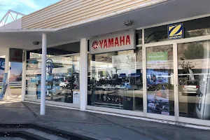 Catamarán Center - Concesionario Oficial Yamaha image
