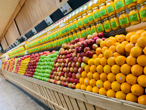 Gourmet Grocery Store «Fruit Center Marketplace», reviews and photos, 10 Bassett St, Milton, MA 02186, USA