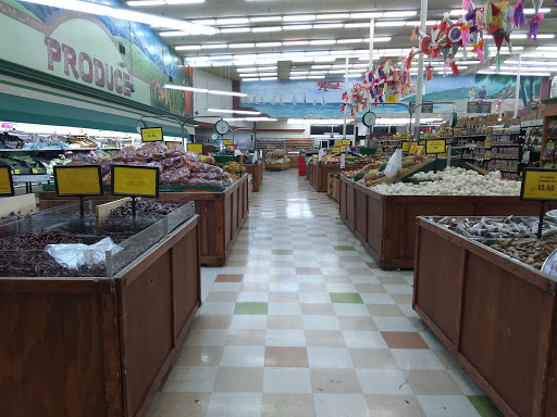Supermarket «Tresierras Supermarket», reviews and photos, 280 Harvard Blvd, Santa Paula, CA 93060, USA