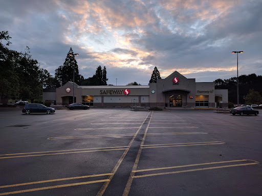 Grocery Store «Safeway», reviews and photos, 95 82nd Dr, Gladstone, OR 97027, USA