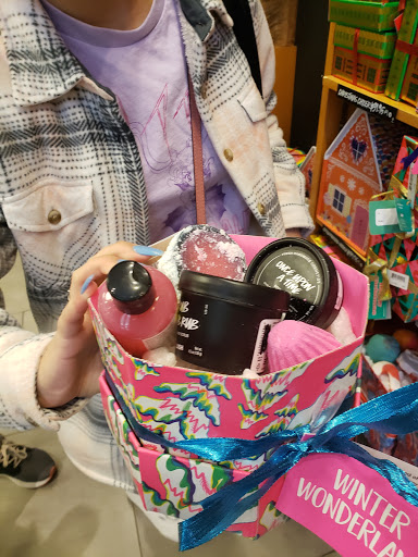 Shopping Mall «Tacoma Mall», reviews and photos, 4502 S Steele St, Tacoma, WA 98409, USA