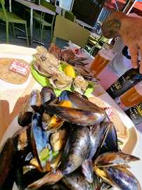 Plats et boissons du Restaurant de fruits de mer Dégustation Tonneau Huîtres et Moules à Le Vivier-sur-Mer - n°14