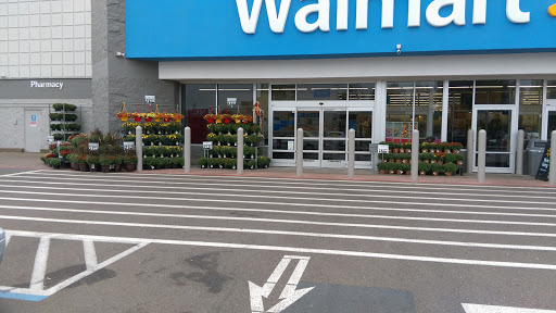 Discount Store «Walmart», reviews and photos, 321 NE Kings Valley Hwy, Dallas, OR 97338, USA