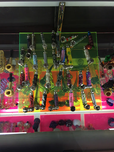 Tobacco Shop «3M Smoke Shop», reviews and photos, 644 W Chapman Ave, Placentia, CA 92870, USA