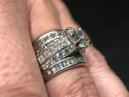 Jewelry Store «Farsi Jewelers», reviews and photos, 5590 Roswell Rd #110, Sandy Springs, GA 30342, USA