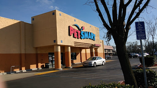 Pet Supply Store «PetSmart», reviews and photos, 2100 McHenry Ave, Modesto, CA 95350, USA