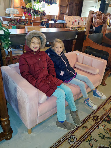 Furniture Store «Furniture4U of Lititz», reviews and photos, 243 S Broad St, Lititz, PA 17543, USA