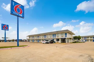 Motel 6 Greenville, TX image