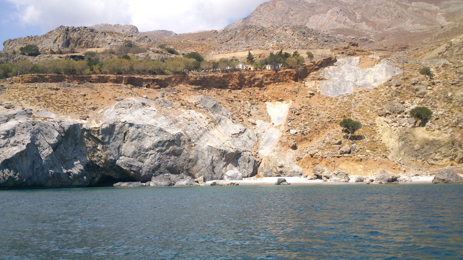 Kalogerou Arolithos beach'in fotoğrafı vahşi alan