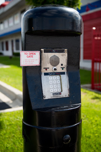 Self-Storage Facility «National Storage Centers - Redford», reviews and photos, 9125 Telegraph Rd, Redford Charter Twp, MI 48239, USA